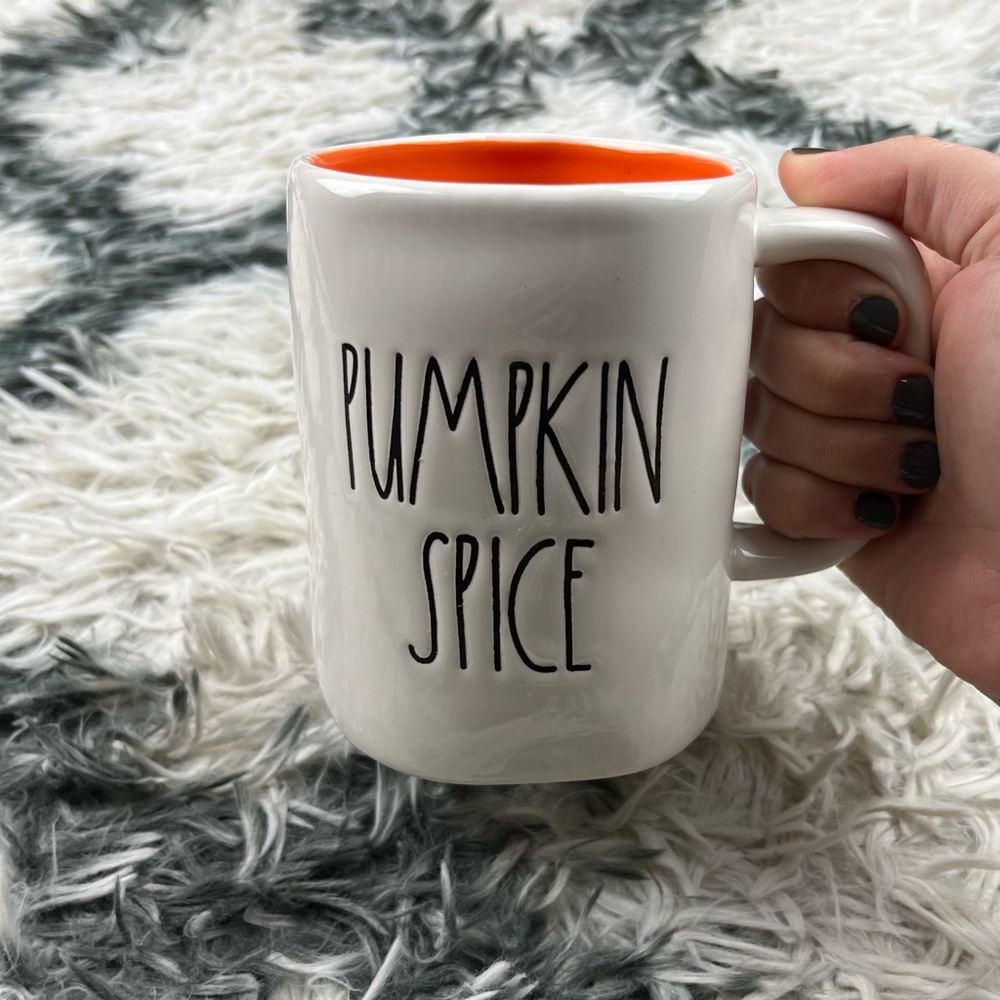 Rae Dunn Pumpkin Spice Heart Mug Orange inside